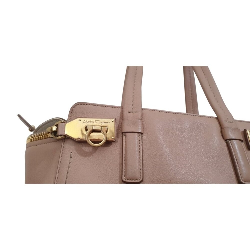 Salvatore Ferragamo Verve Leather BEG  Medium - Picture 5 of 16